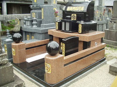寺院境内　中国産御影石