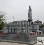 寺院境内永代供養塔