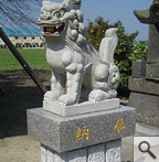 神社境内狛犬